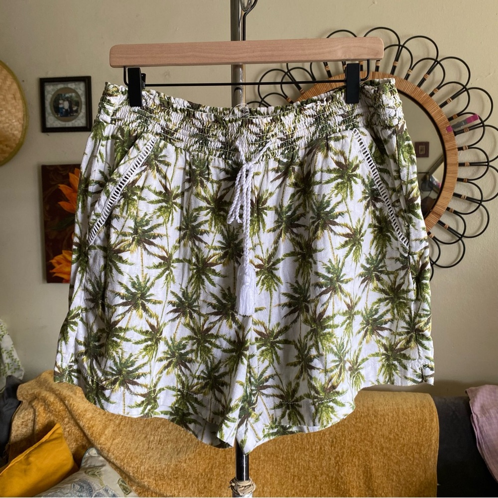 Linen Palm Tree Pull On Shorts Size XL